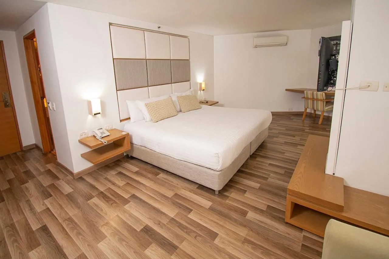 Hotel Cosmos Cali