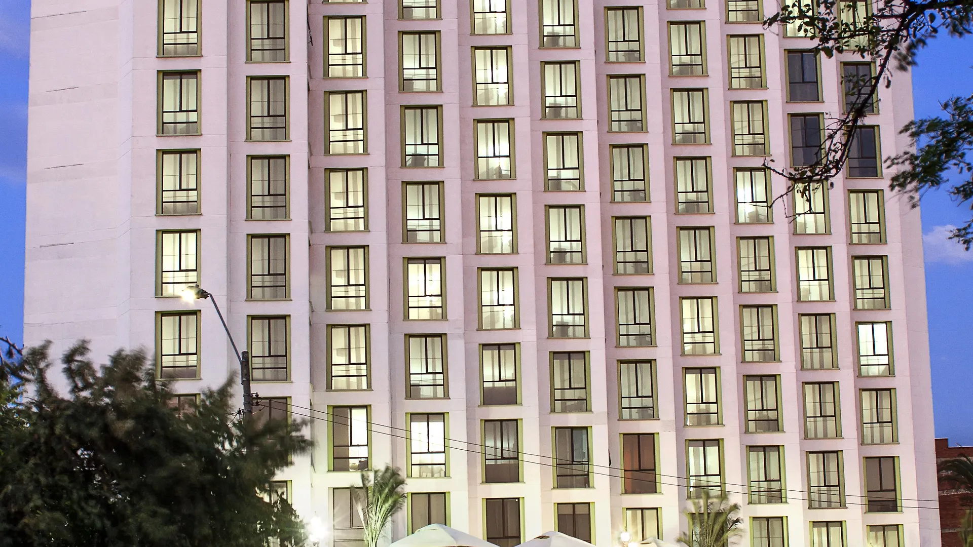 Hotel Cosmos Cali