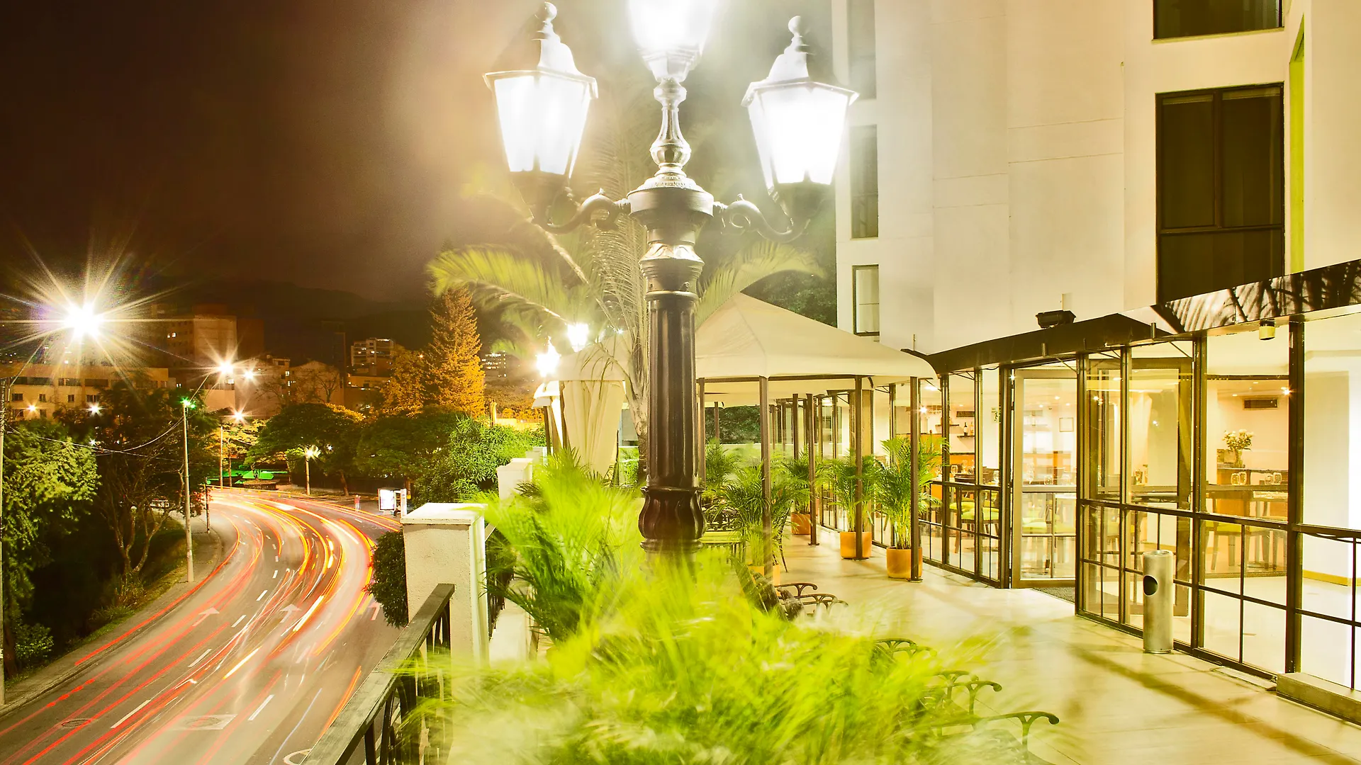 Hotel Cosmos Cali